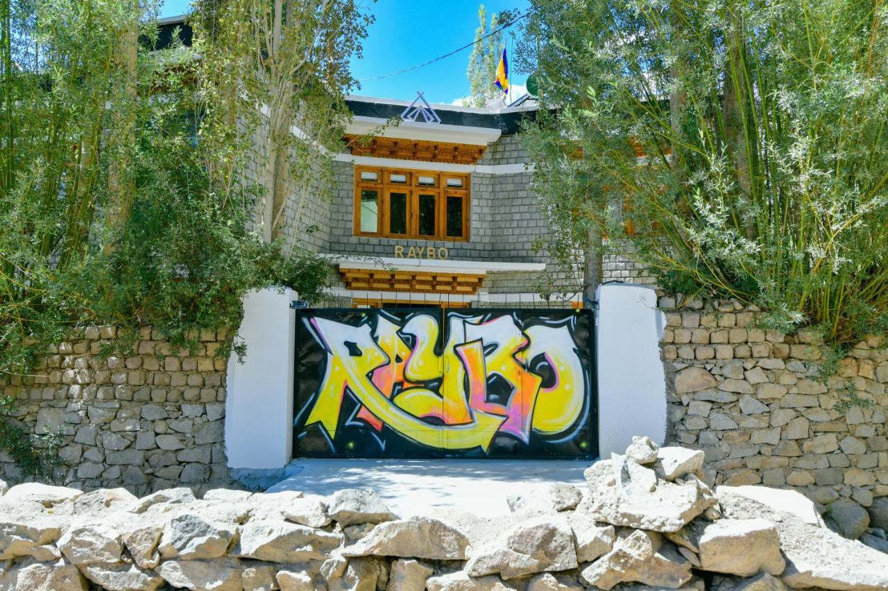 Raybo Hostel Leh Exterior foto